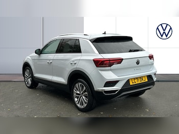 Used Volkswagen T-Roc 2021 for sale - 76784799: Photo