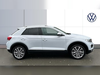 Used Volkswagen T-Roc 2021 for sale - 76784799: Photo