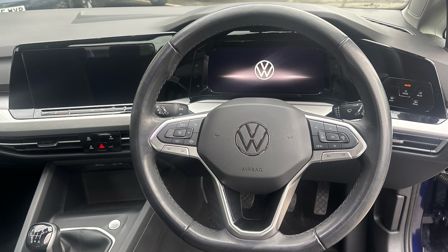 Used Volkswagen Golf 2023 for sale - 76120109: Photo 10
