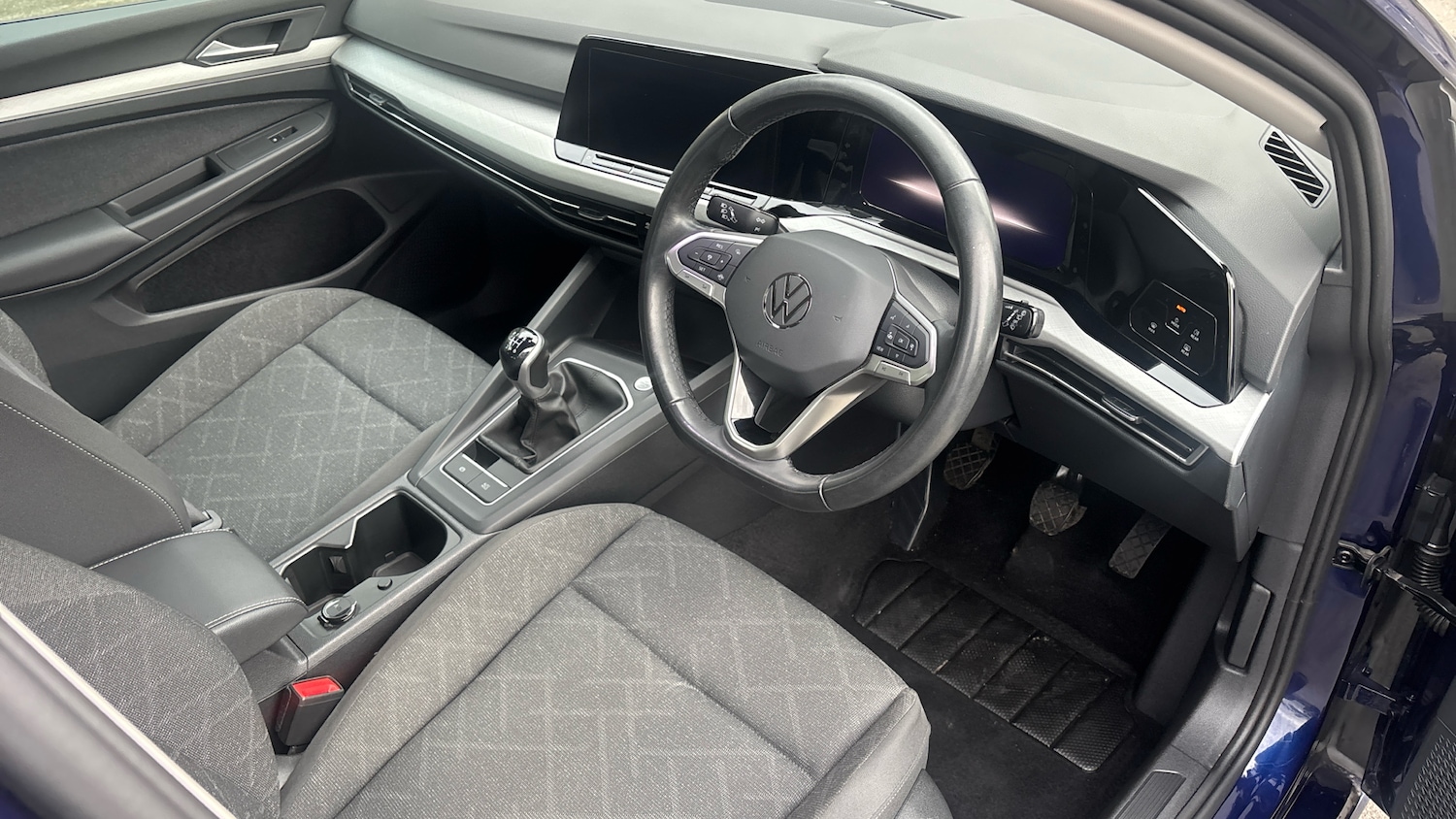 Used Volkswagen Golf 2023 for sale - 76120109: Photo 6