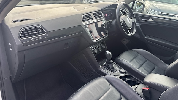 Used Volkswagen Tiguan 2020 for sale - 76115772: Photo 2