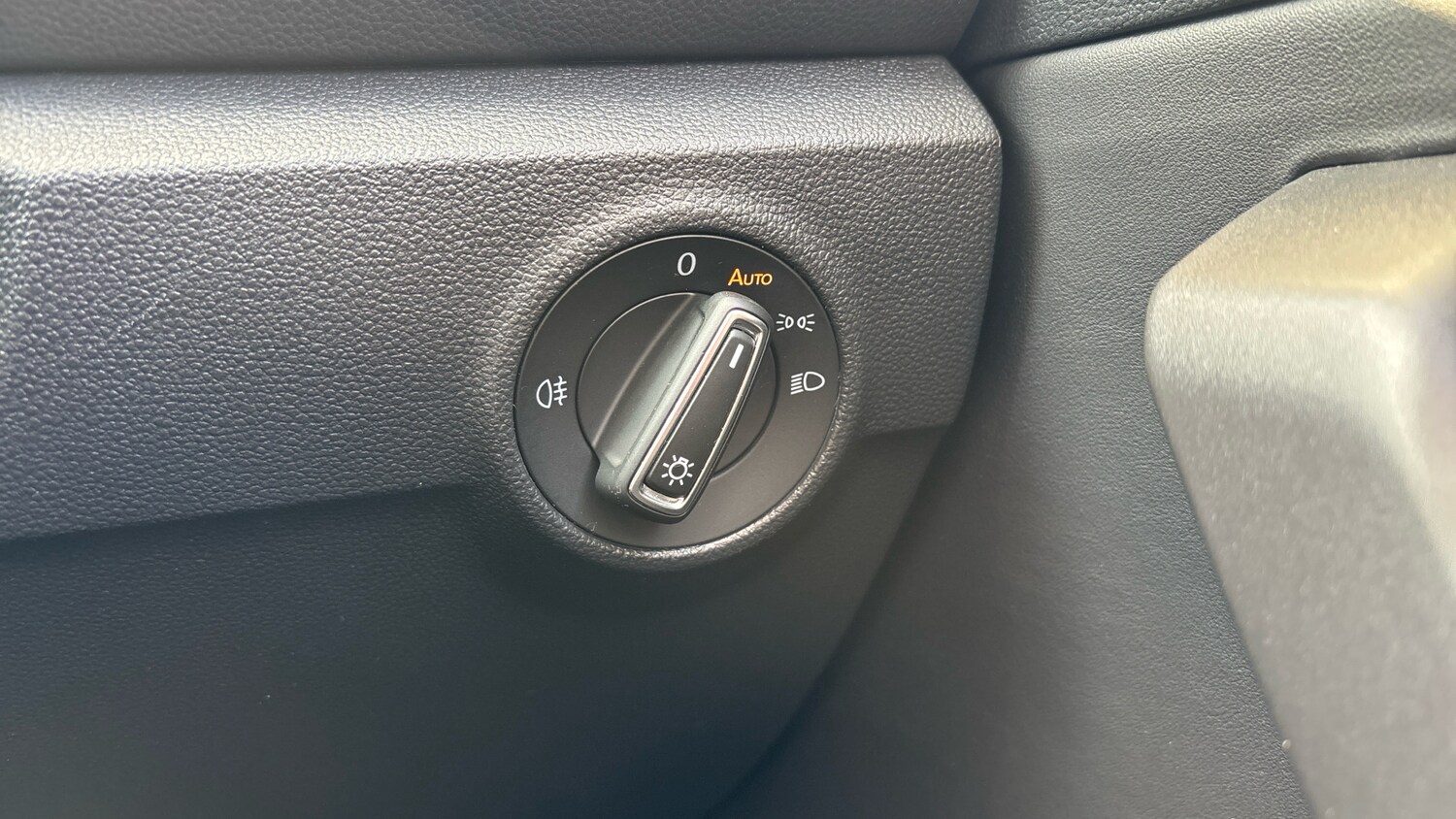 Used Volkswagen T-Roc 2023 for sale - 78093407: Photo 29