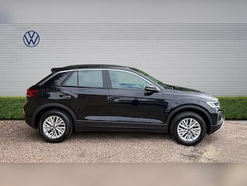 Used Volkswagen T-Roc 2024 for sale - 79798937: Photo