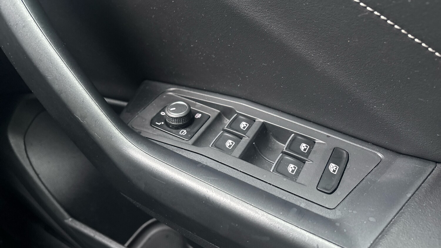 Used Volkswagen T-Roc 2022 for sale - 77590292: Photo 34