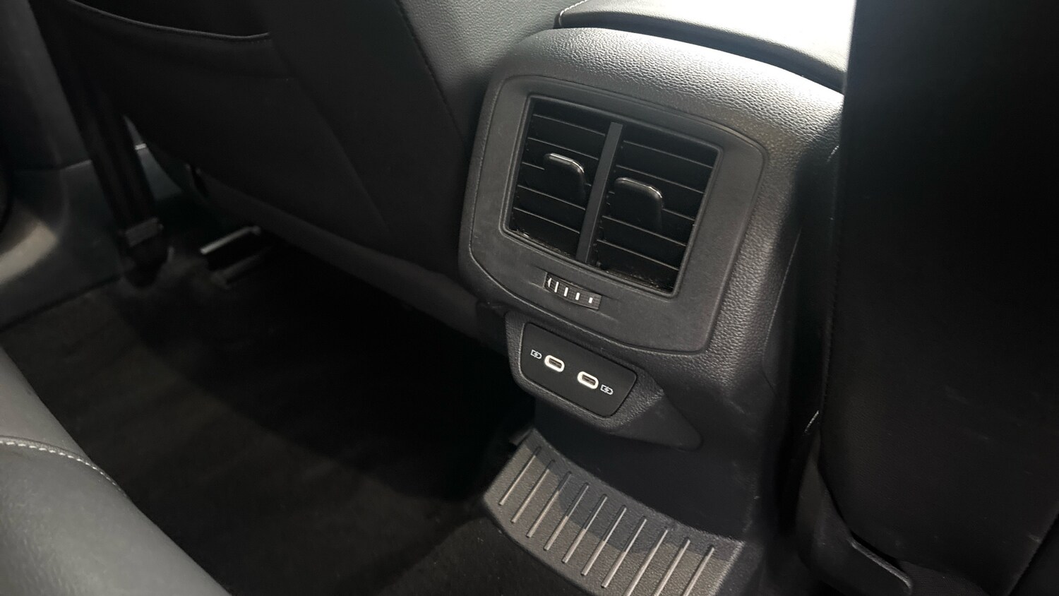 Used Volkswagen T-Roc 2022 for sale - 77590292: Photo 44