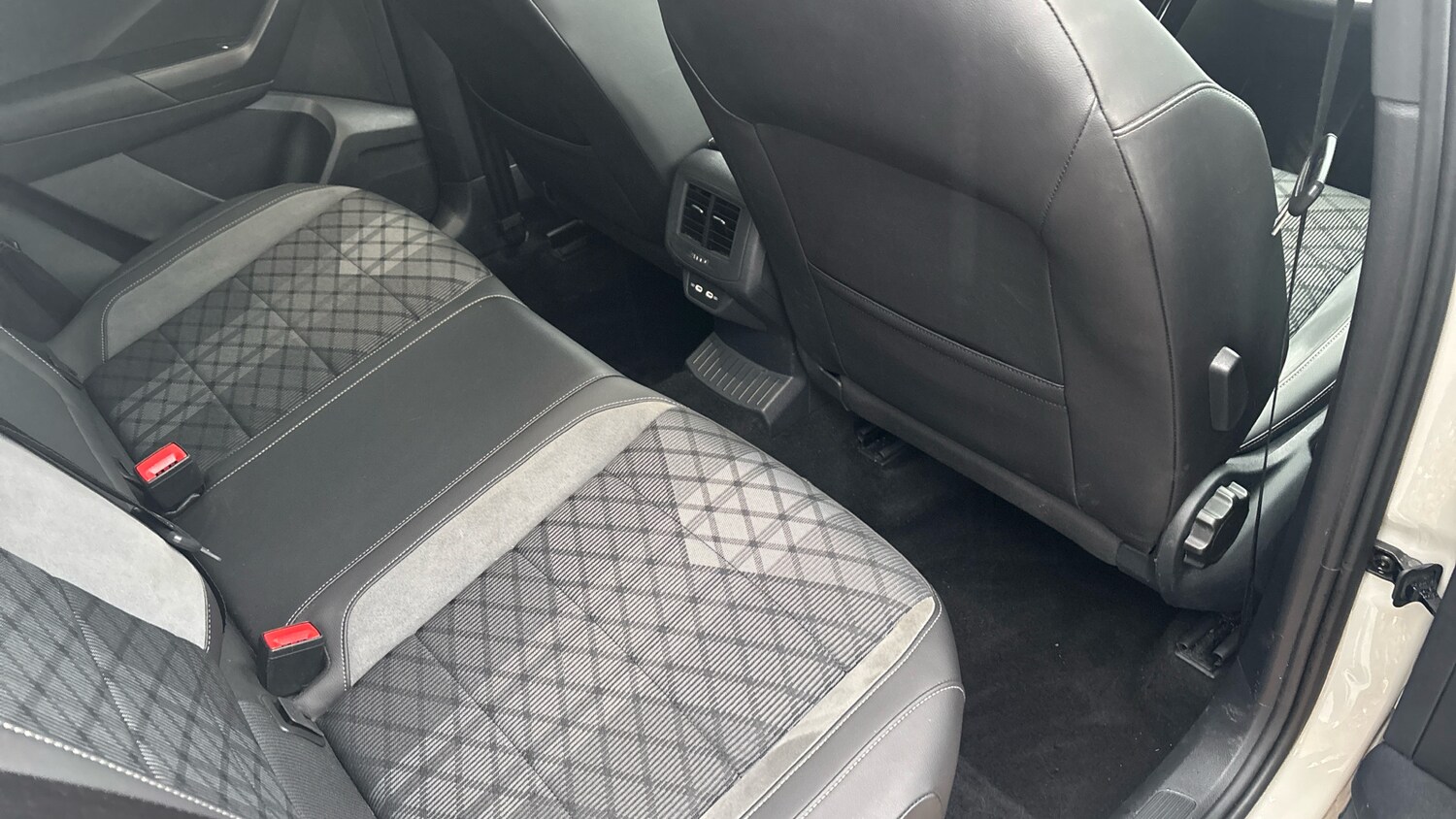 Used Volkswagen T-Roc 2022 for sale - 77590292: Photo 45