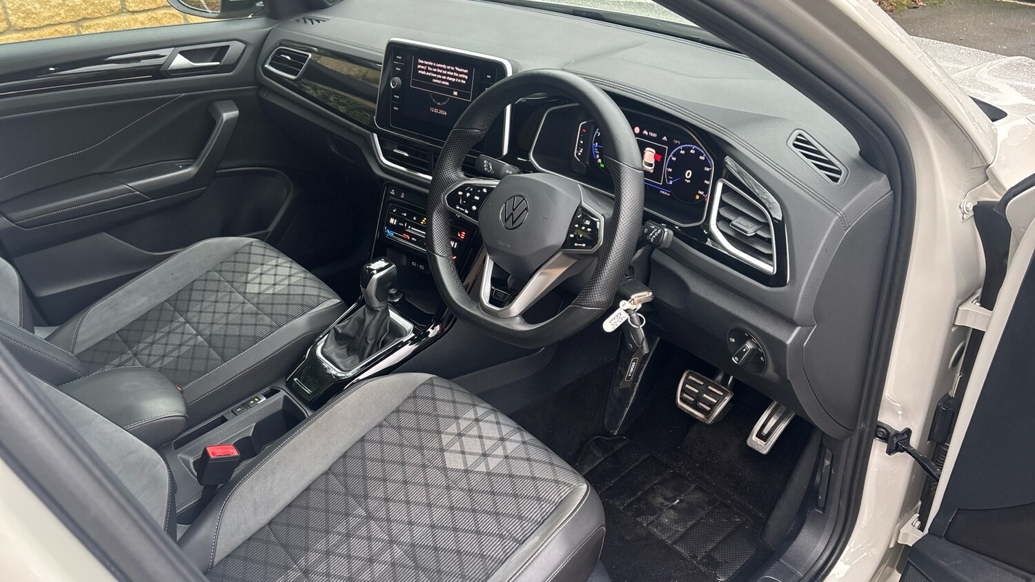 Used Volkswagen T-Roc 2022 for sale - 77590292: Photo 6