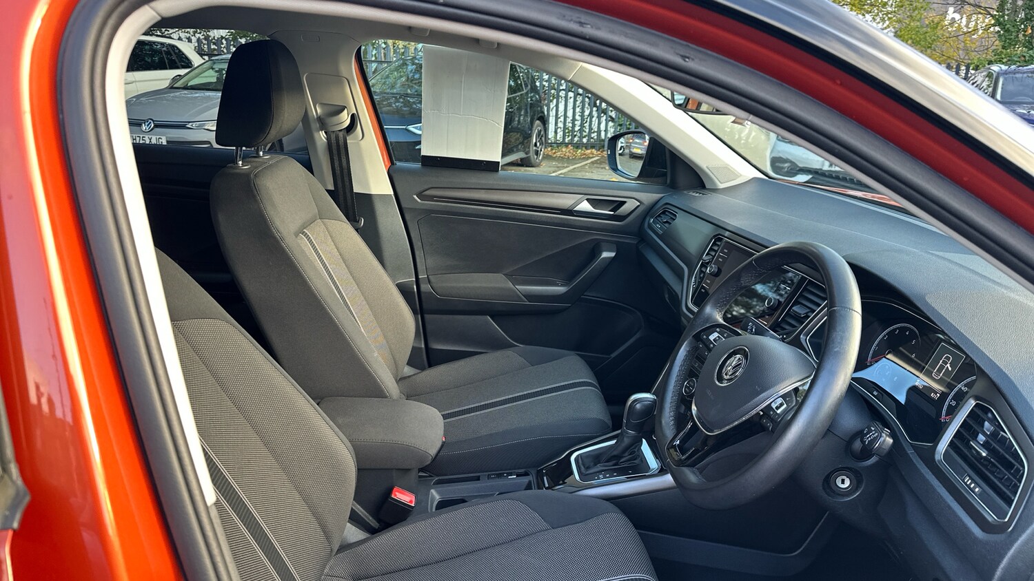 Used Volkswagen T-Roc 2018 for sale - 76494392: Photo 15