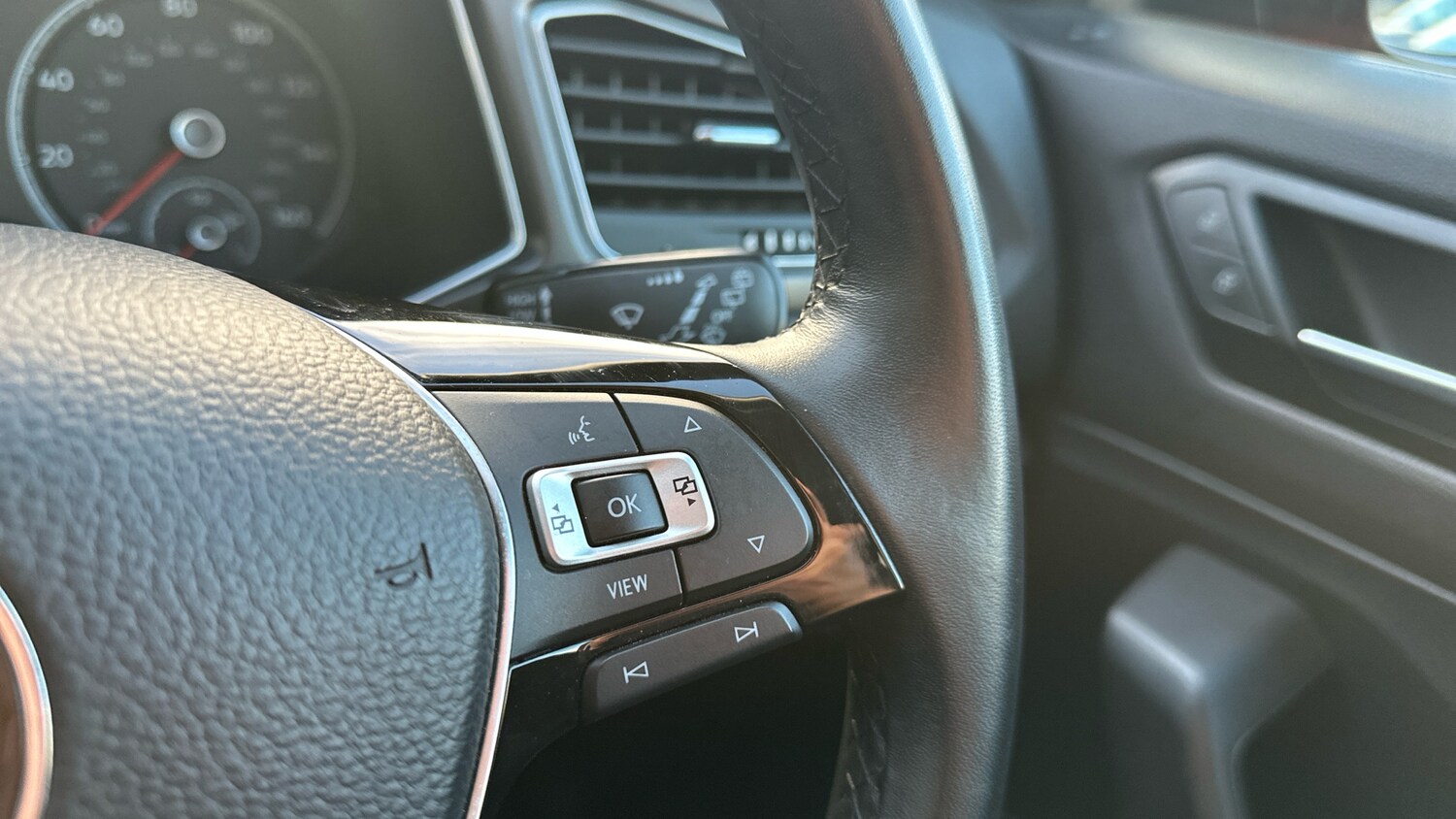 Used Volkswagen T-Roc 2018 for sale - 76494392: Photo 18