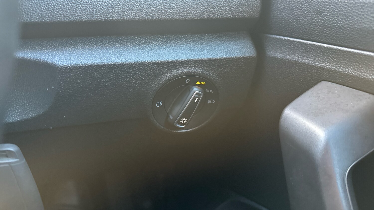 Used Volkswagen T-Roc 2018 for sale - 76494392: Photo 21