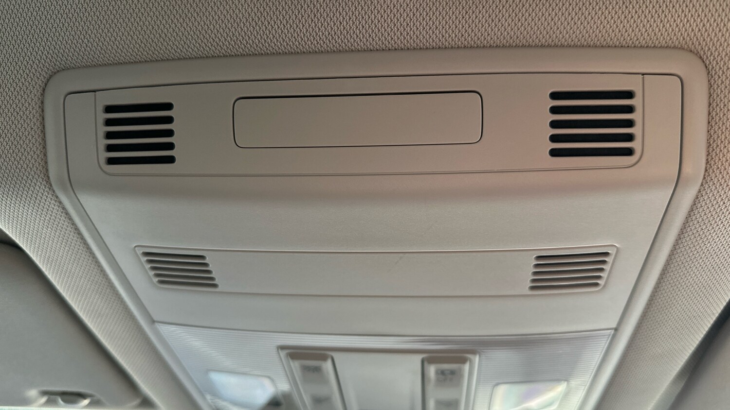 Used Volkswagen T-Roc 2018 for sale - 76494392: Photo 31