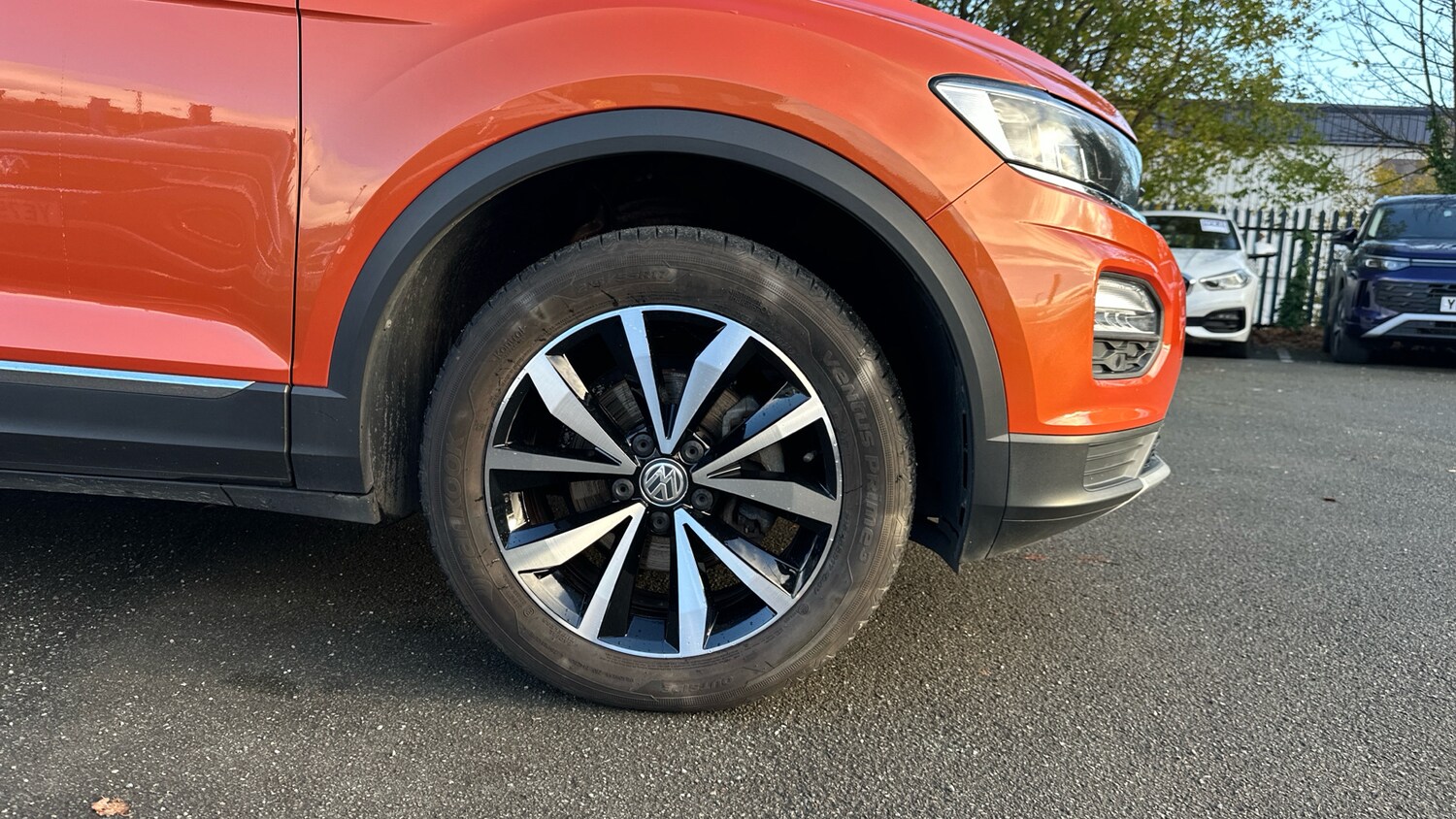 Used Volkswagen T-Roc 2018 for sale - 76494392: Photo 5