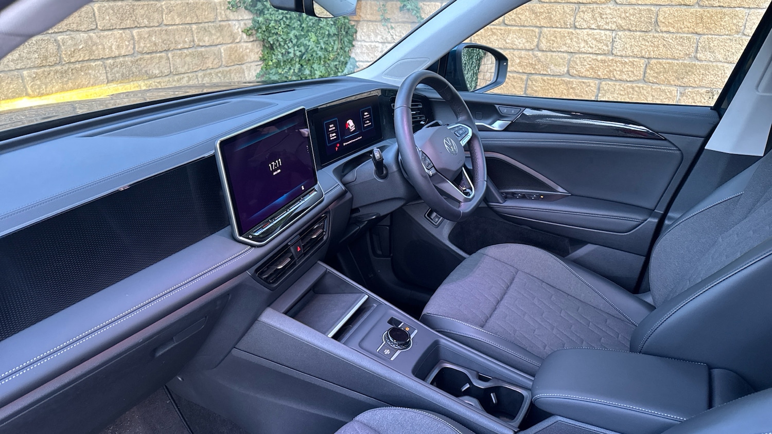 Used Volkswagen Tiguan 2024 for sale - 77643622: Photo 2