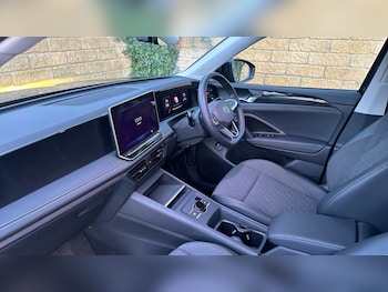 Used Volkswagen Tiguan 2024 for sale - 77643622: Photo