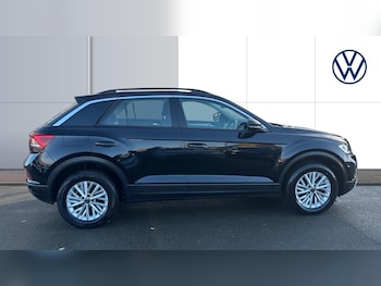 Used Volkswagen T-Roc 2023 for sale - 76984643: Photo