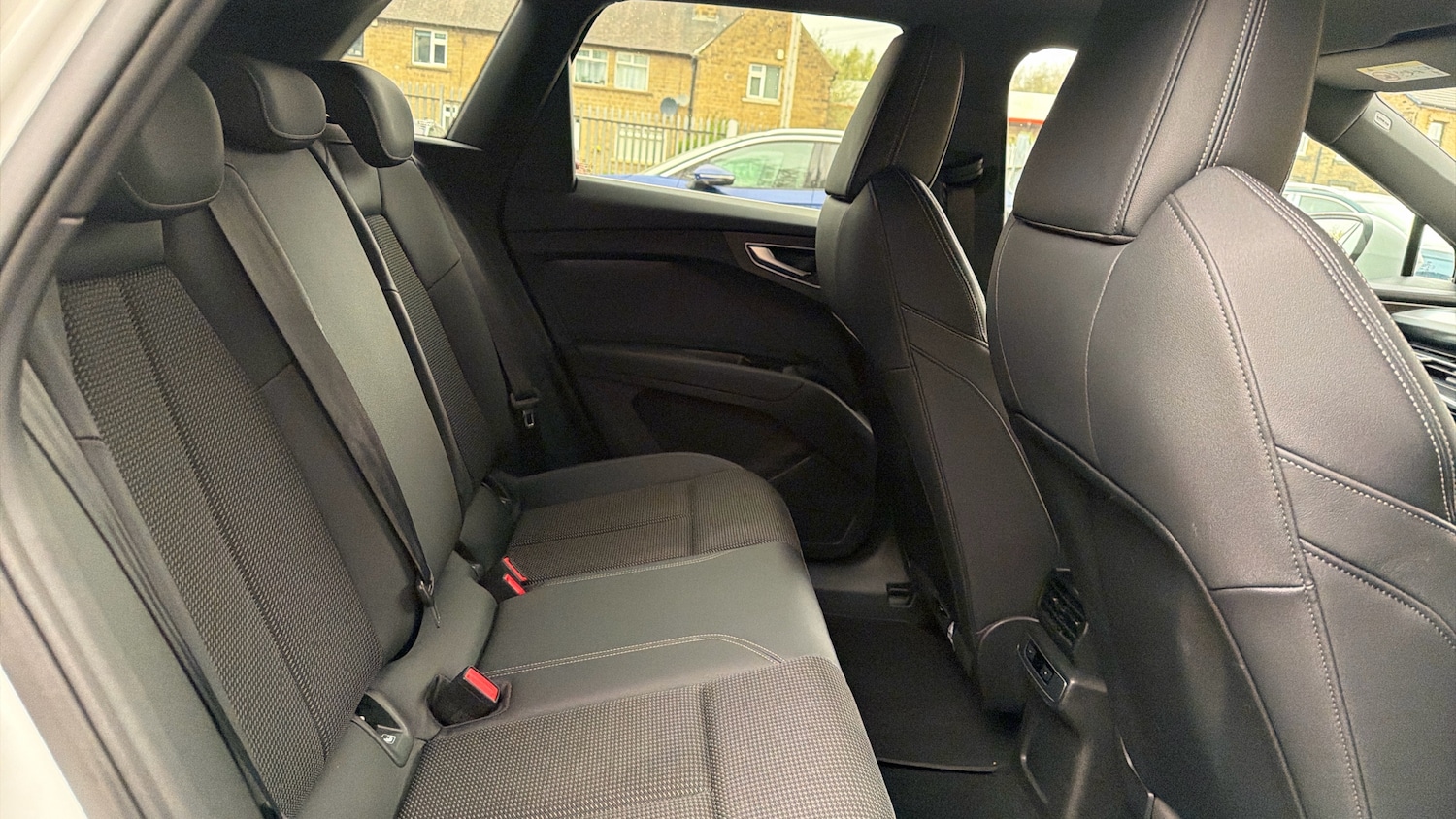 Used Audi Q4 e-tron 2023 for sale - 78198659: Photo 16