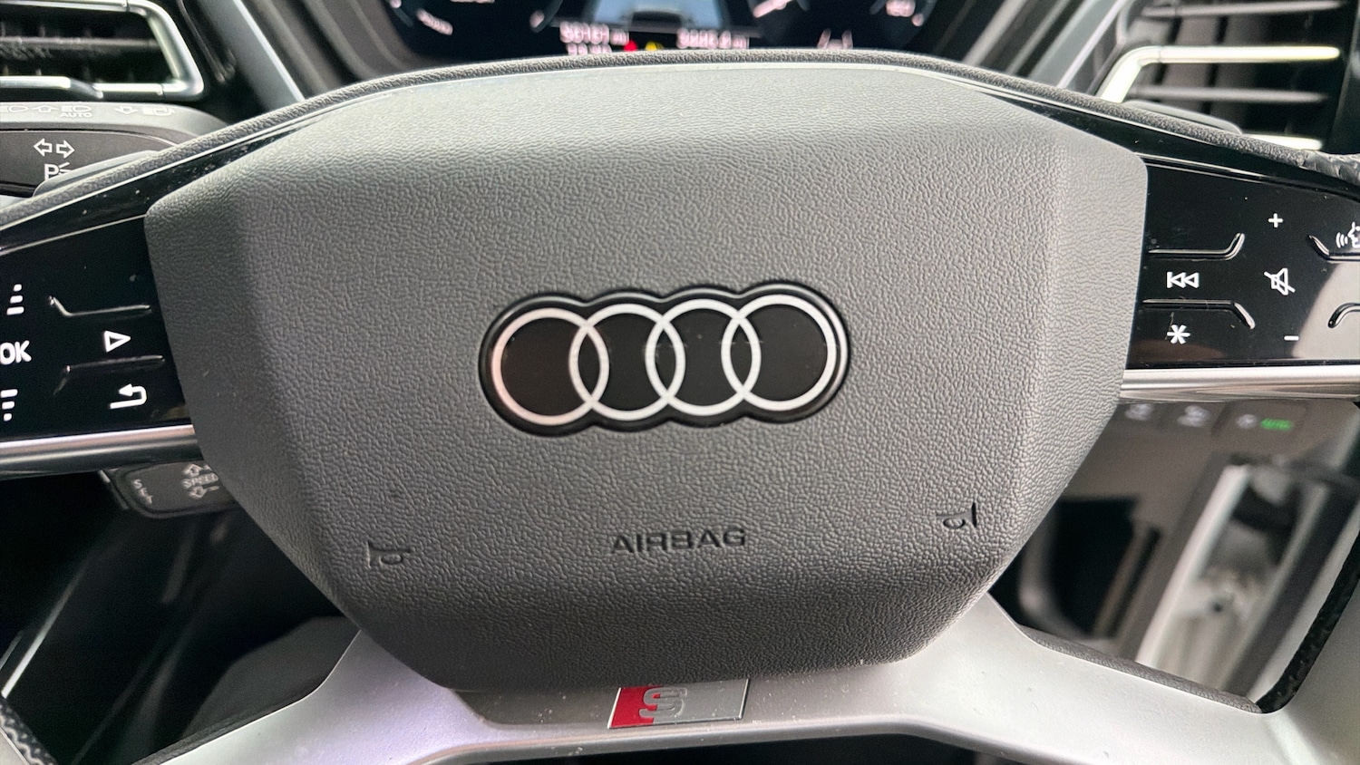 Used Audi Q4 e-tron 2023 for sale - 78198659: Photo 30