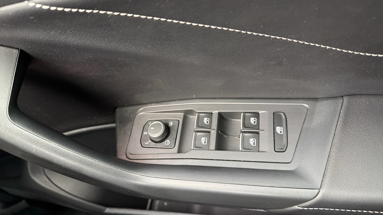 Used Volkswagen T-Roc 2022 for sale - 78081611: Photo 19