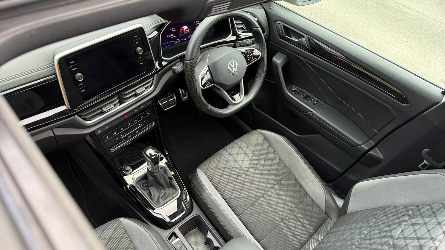 Used Volkswagen T-Roc 2022 for sale - 78081611: Photo 21