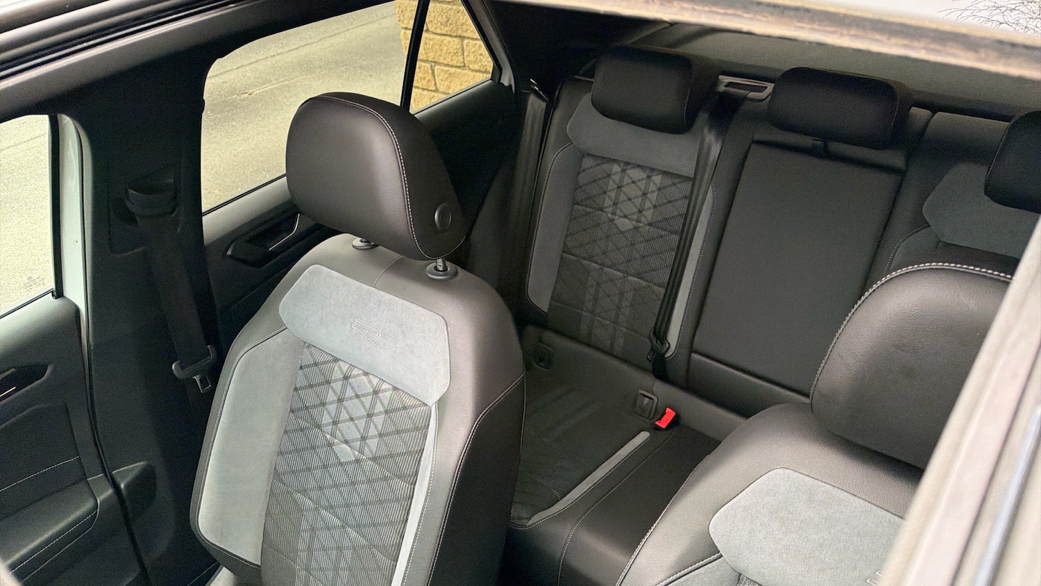 Used Volkswagen T-Roc 2022 for sale - 78081611: Photo 22