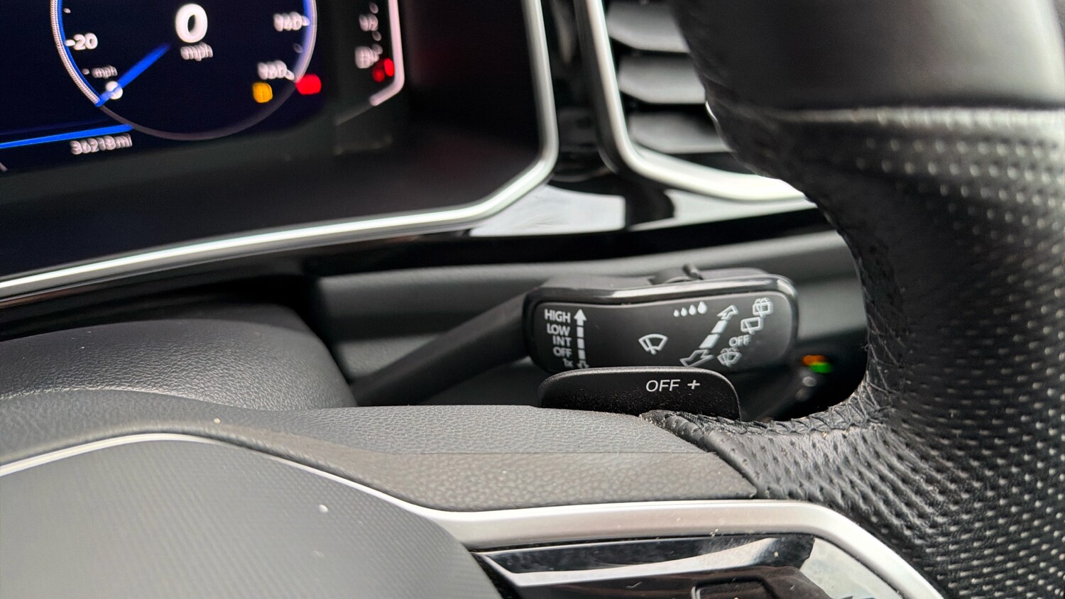 Used Volkswagen T-Roc 2022 for sale - 78081611: Photo 36