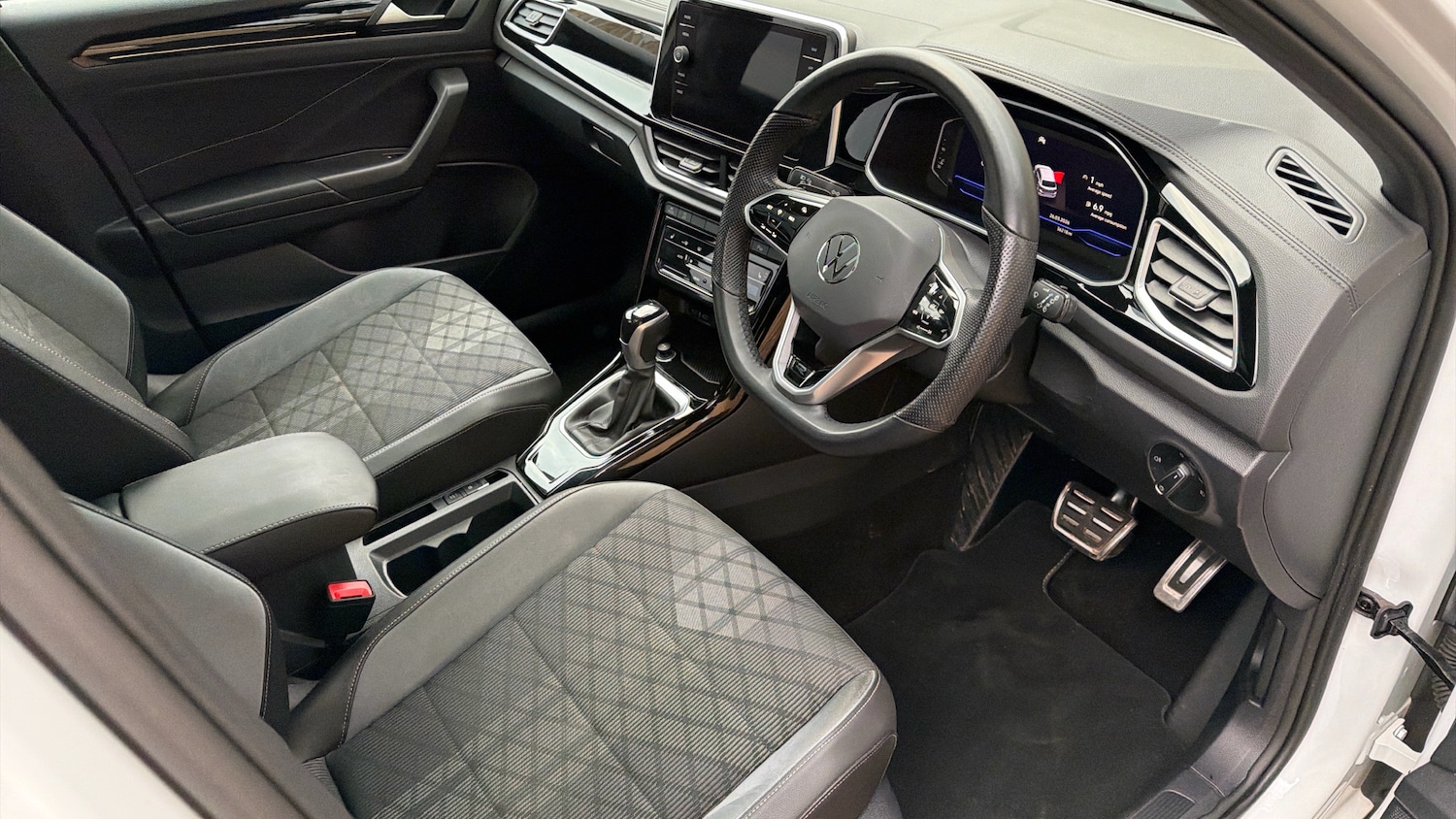 Used Volkswagen T-Roc 2022 for sale - 78081611: Photo 6