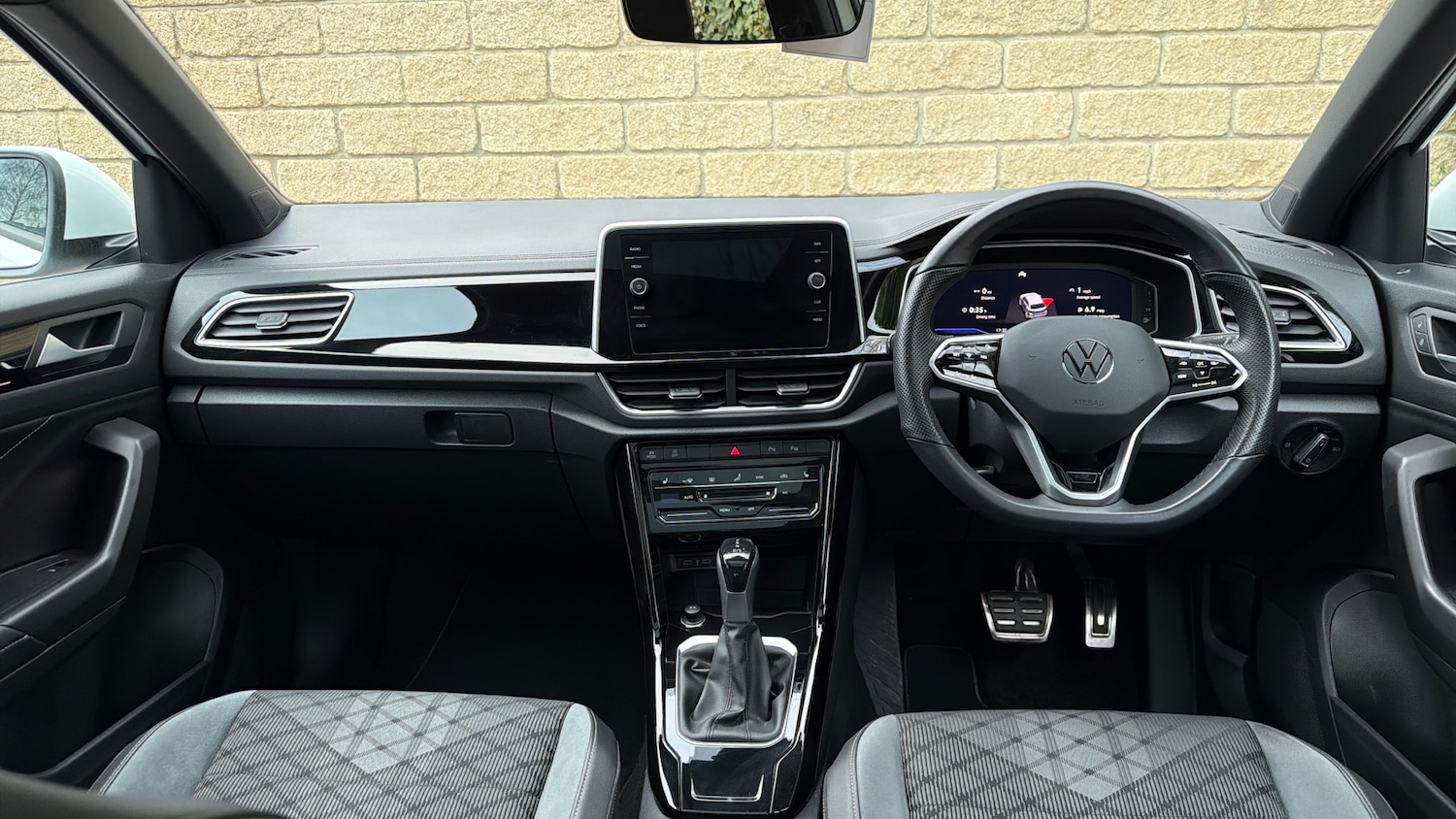 Used Volkswagen T-Roc 2022 for sale - 78081611: Photo 9