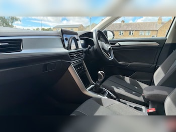 Used Volkswagen T-Roc 2022 for sale - 79431761: Photo