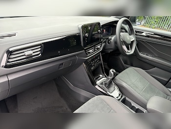 Used Volkswagen T-Roc 2026 for sale - 78900002: Photo