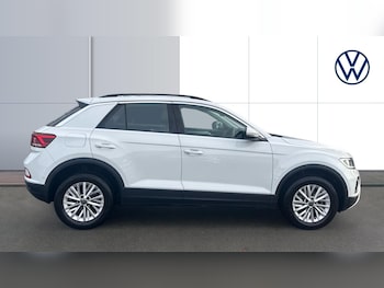 Used Volkswagen T-Roc 2023 for sale - 76836914: Photo