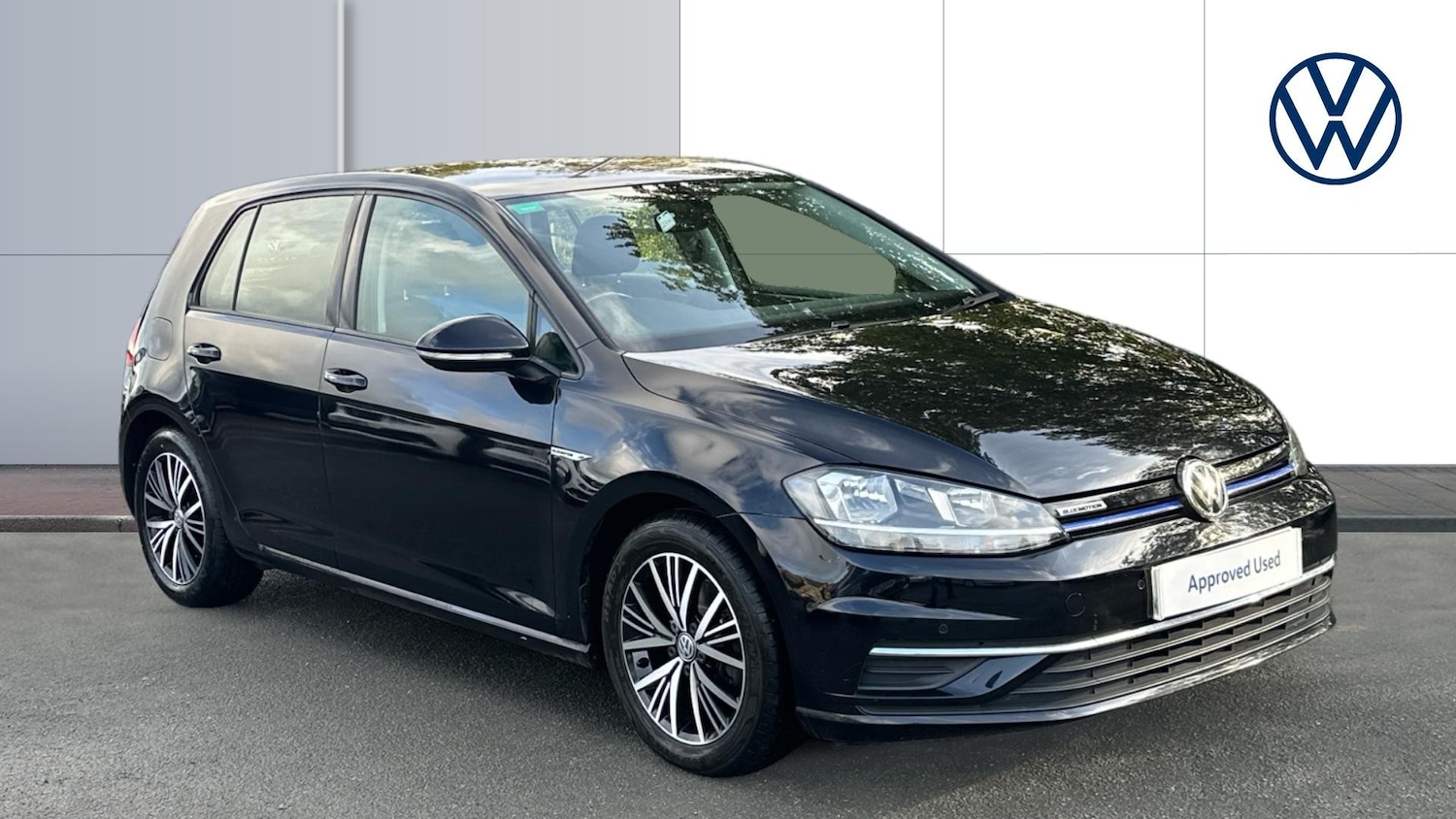 Used Volkswagen Golf 2018 for sale - 76393915: Photo 1