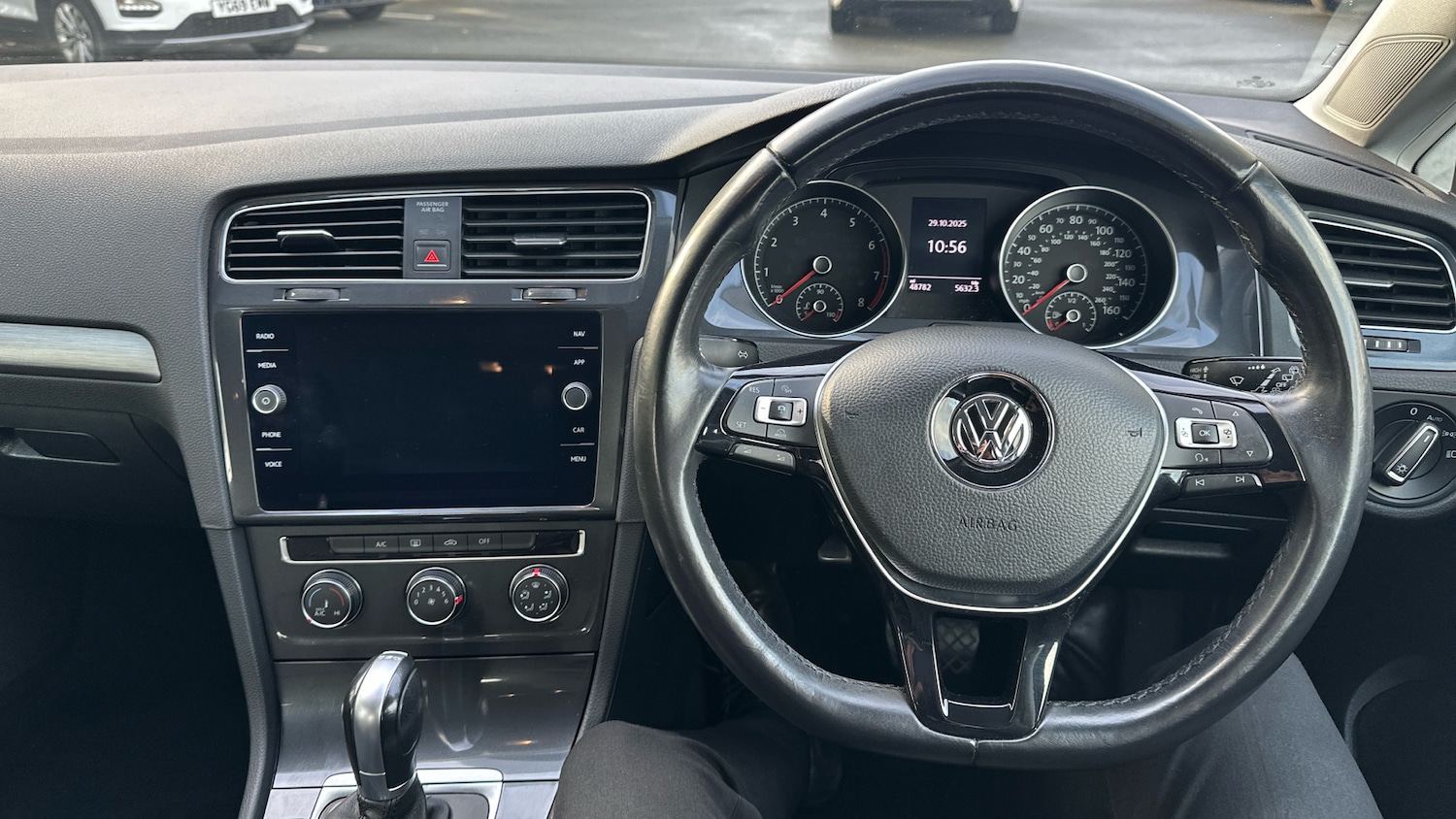 Used Volkswagen Golf 2018 for sale - 76393915: Photo 10