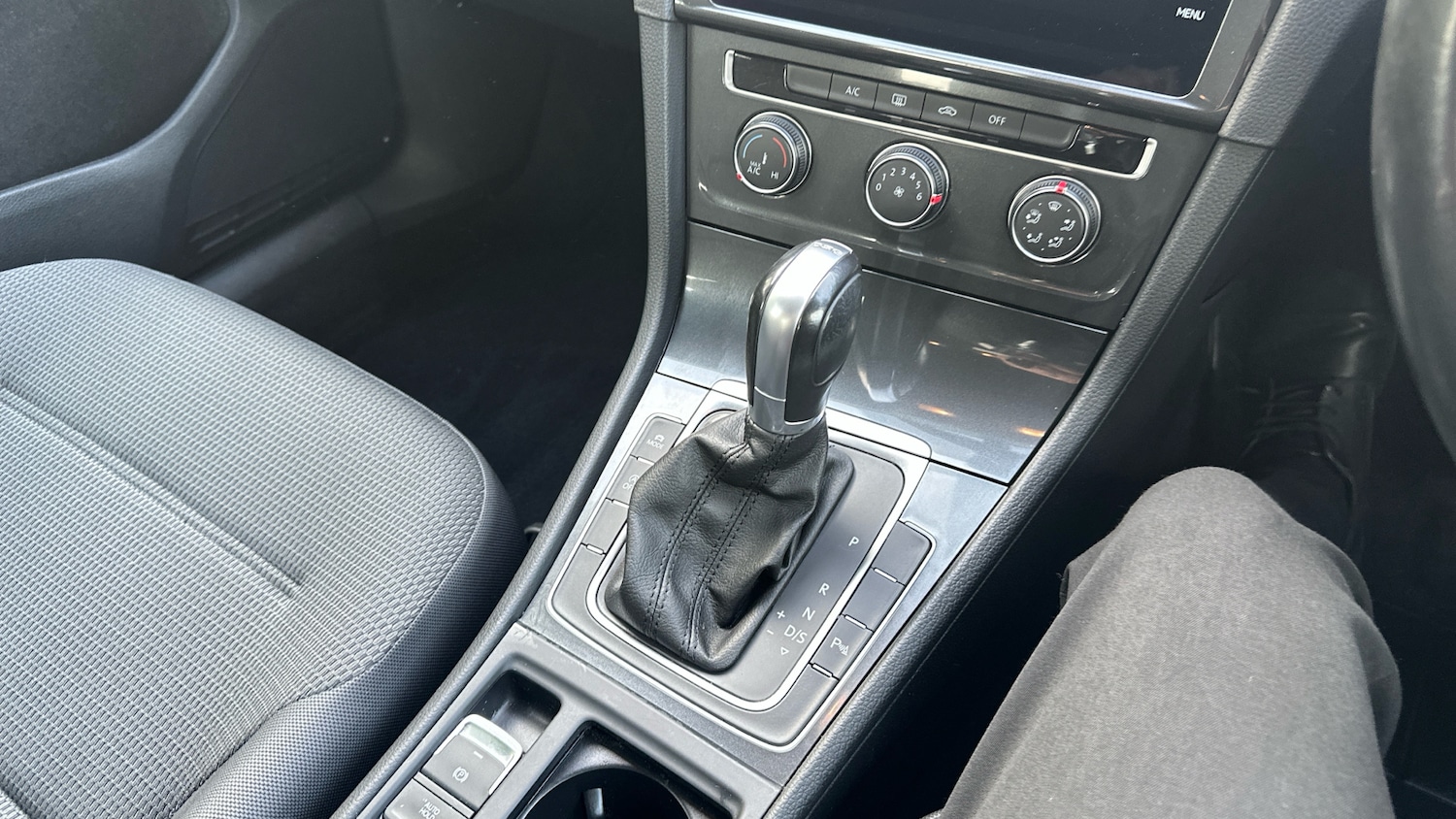 Used Volkswagen Golf 2018 for sale - 76393915: Photo 14