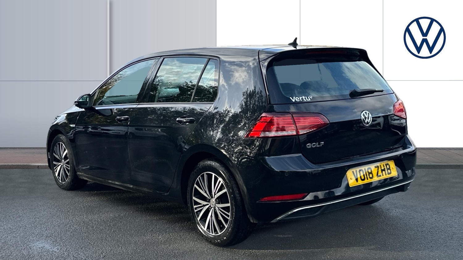 Used Volkswagen Golf 2018 for sale - 76393915: Photo 3