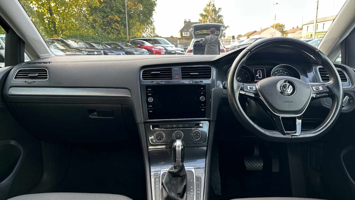 Used Volkswagen Golf 2018 for sale - 76393915: Photo 9