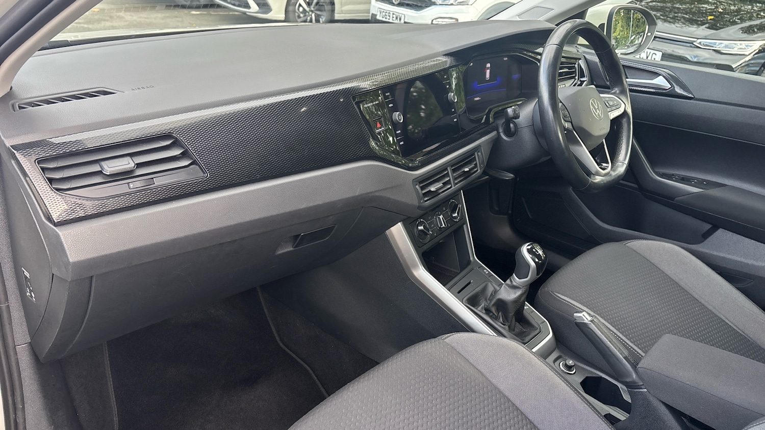 Used Volkswagen Taigo 2023 for sale - 76363312: Photo 2