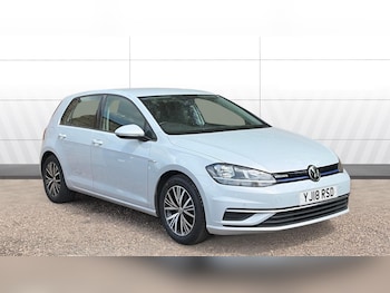 Used Volkswagen Golf 2018 for sale - 78633152: Photo