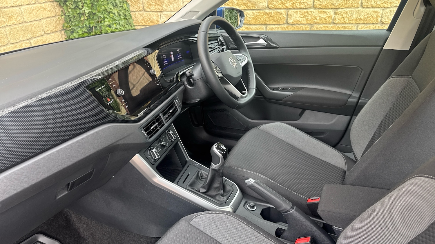 Used Volkswagen Polo 2024 for sale - 78180159: Photo 2