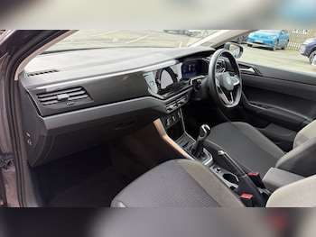 Used Volkswagen Polo 2024 for sale - 78070202: Photo