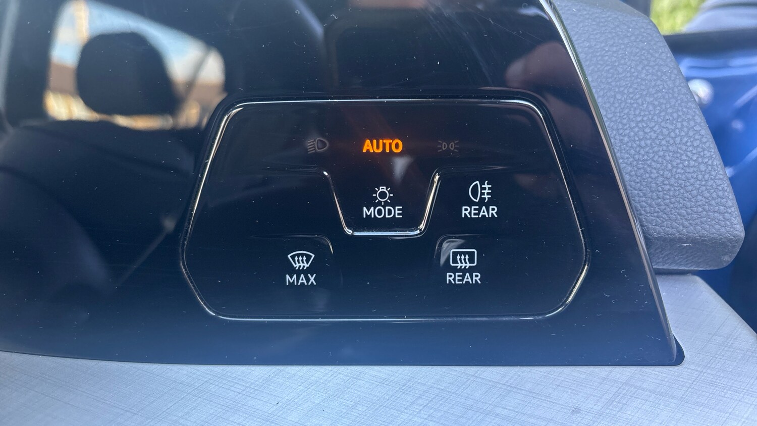 Used Volkswagen Golf 2024 for sale - 75955944: Photo 32