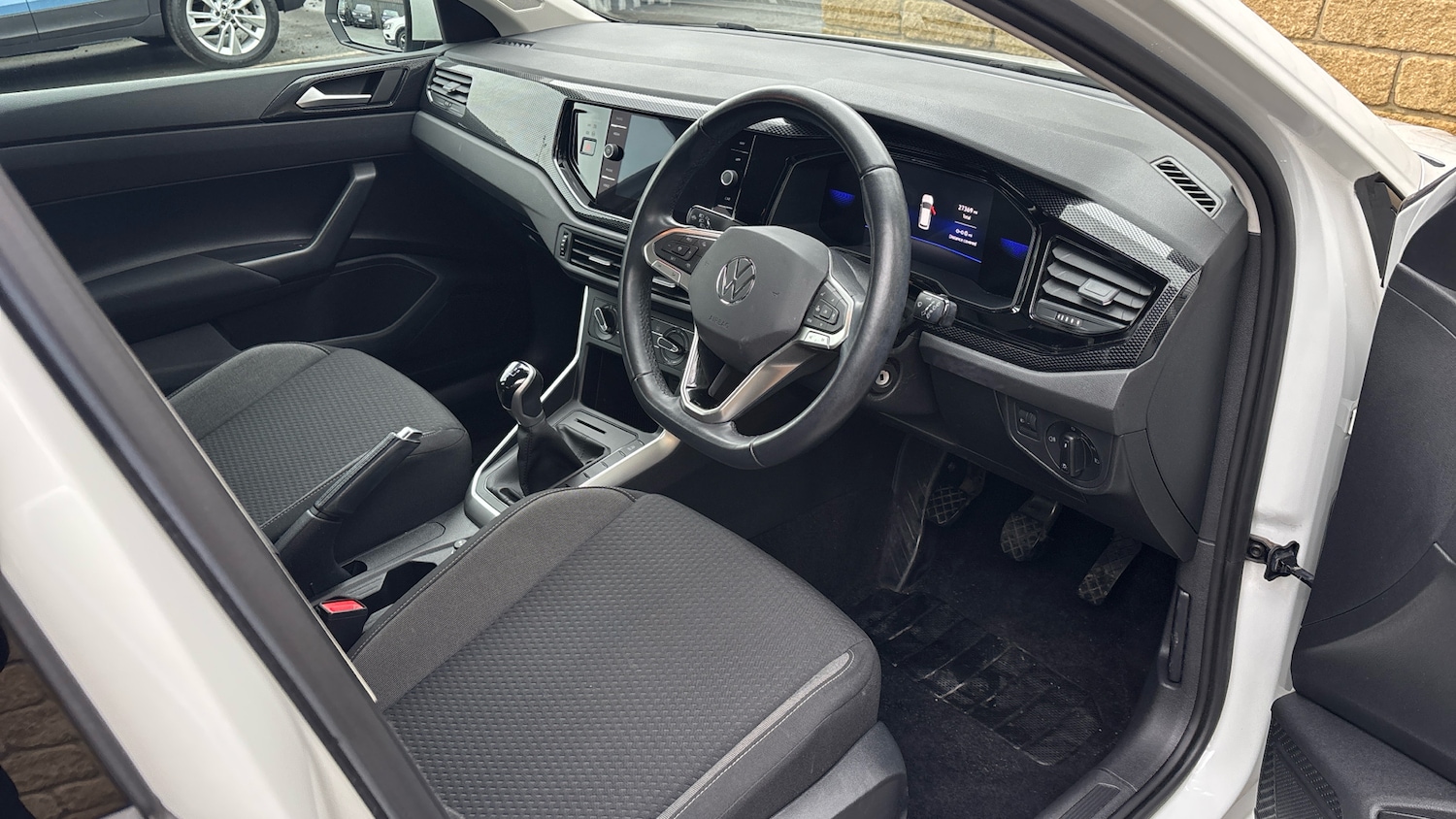 Used Volkswagen Polo 2023 for sale - 77070775: Photo 6