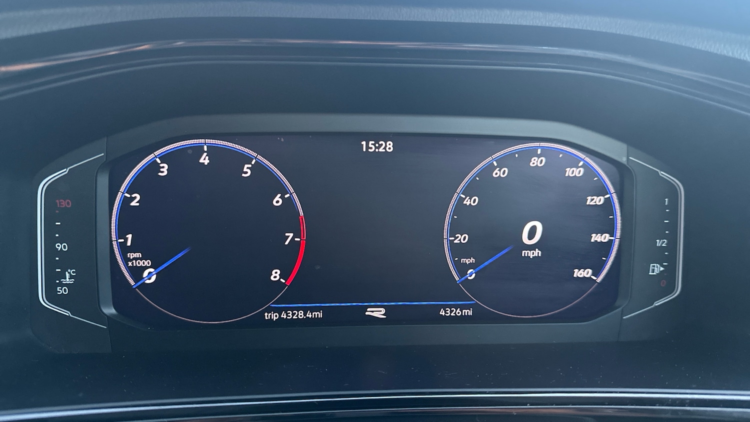 Used Volkswagen T-Roc 2025 for sale - 76892857: Photo 11