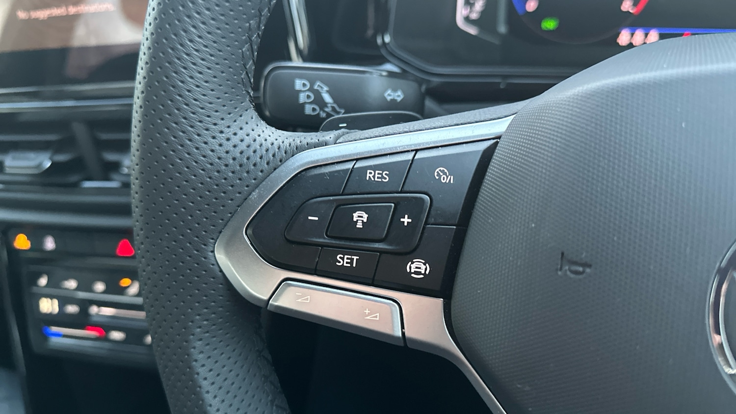 Used Volkswagen T-Roc 2025 for sale - 76892857: Photo 17