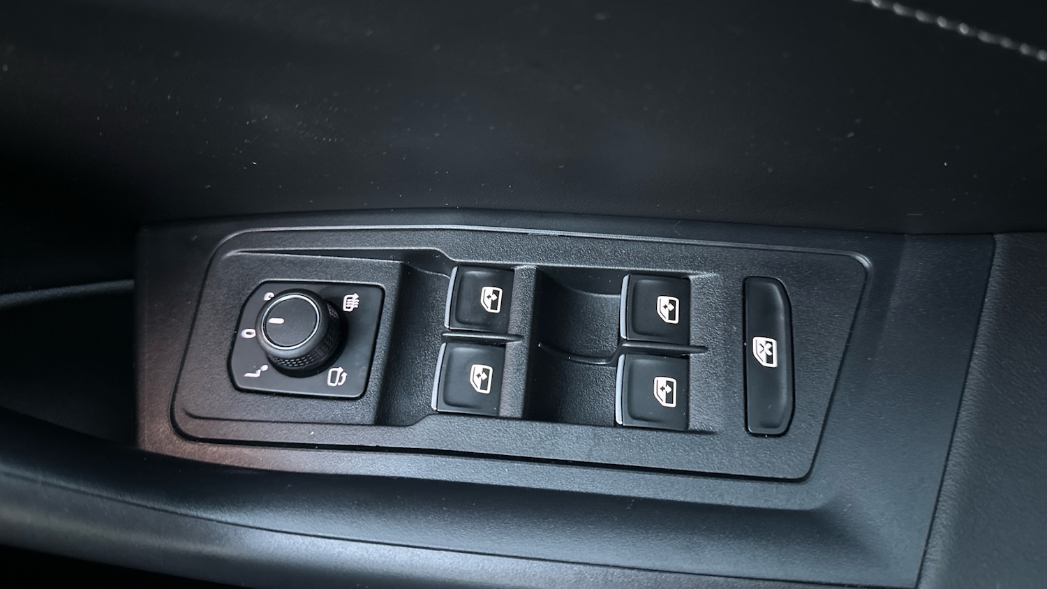 Used Volkswagen T-Roc 2025 for sale - 76892857: Photo 19