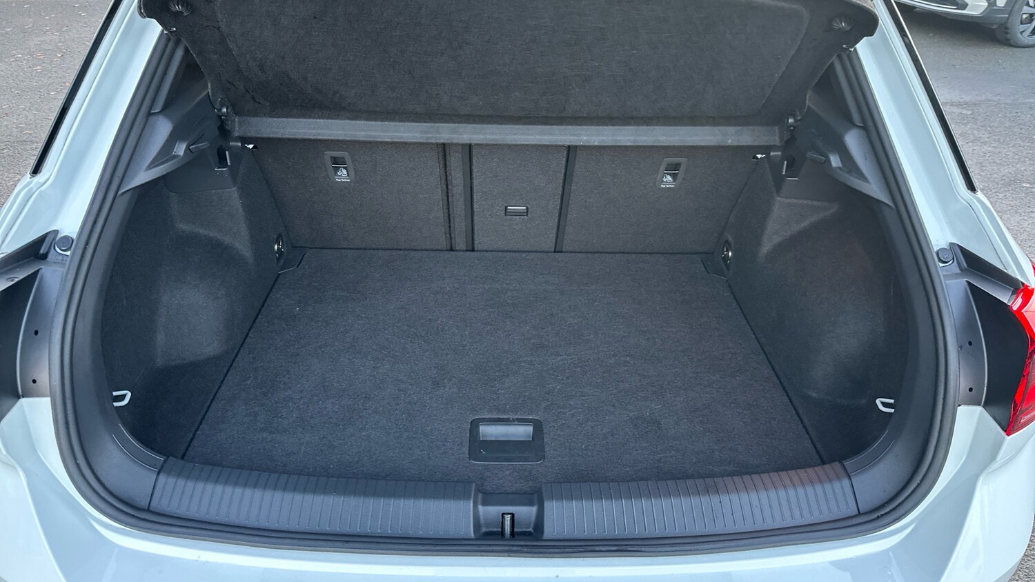 Used Volkswagen T-Roc 2025 for sale - 76892857: Photo 20