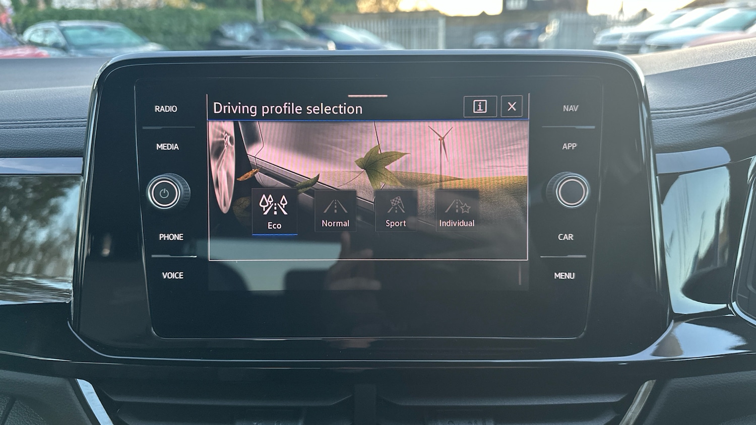 Used Volkswagen T-Roc 2025 for sale - 76892857: Photo 33