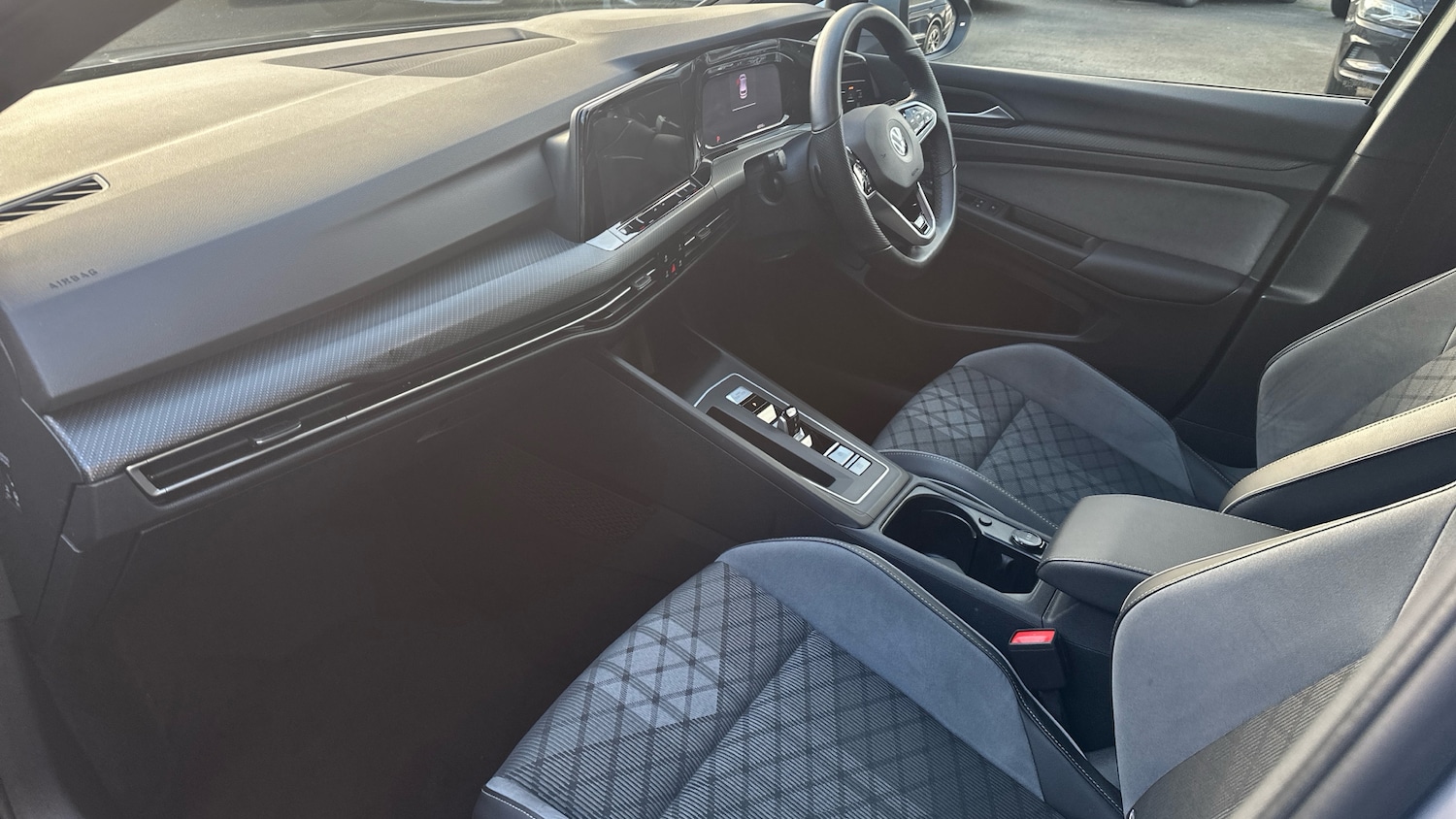 Used Volkswagen Golf 2022 for sale - 76428556: Photo 2