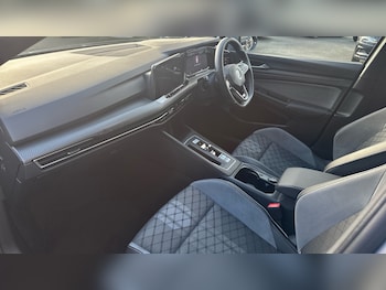 Used Volkswagen Golf 2022 for sale - 76428556: Photo