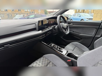 Used Volkswagen Golf 2024 for sale - 79526724: Photo