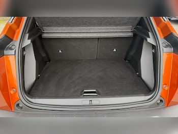 Used Peugeot 2008 2021 for sale - 77802276: Photo